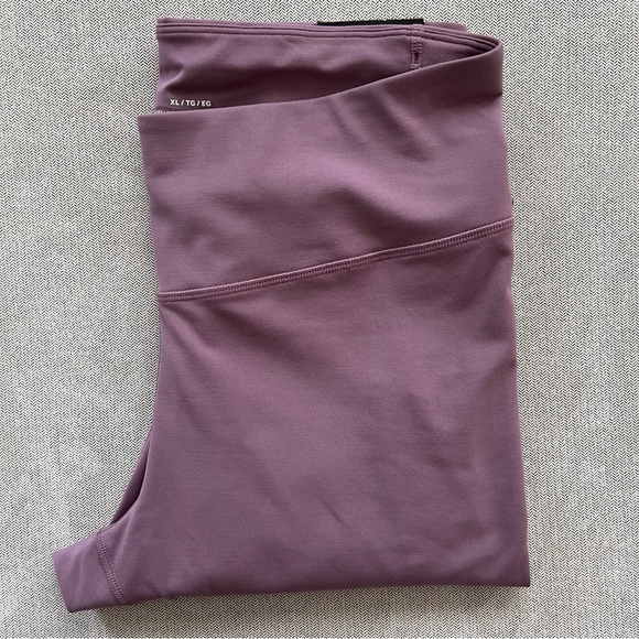 ๐ NWT Under Armour Full Motion Misty Purple leggings XL - Picture 9 of 10